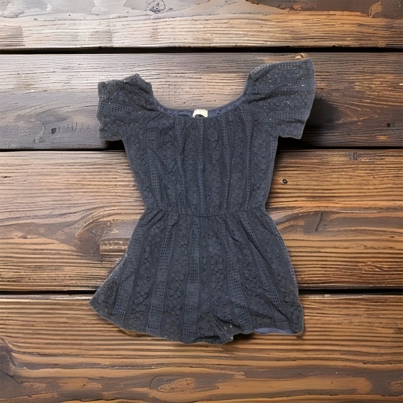 Everly Lace Blue Romper Sz Large Women’s Shorts - Picture 1 of 9